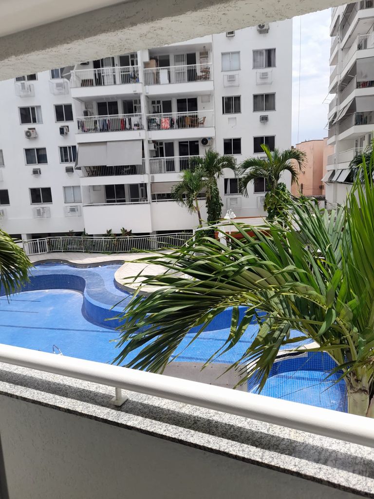 Apartamento de 72 m² com 3 Quartos no Condomínio Jardins do Valqueire