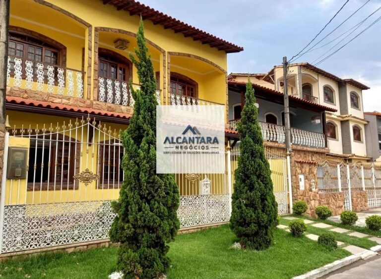 Casa em Condomínio com Piscina e Churrasqueira – 230 m² em Campo Grande